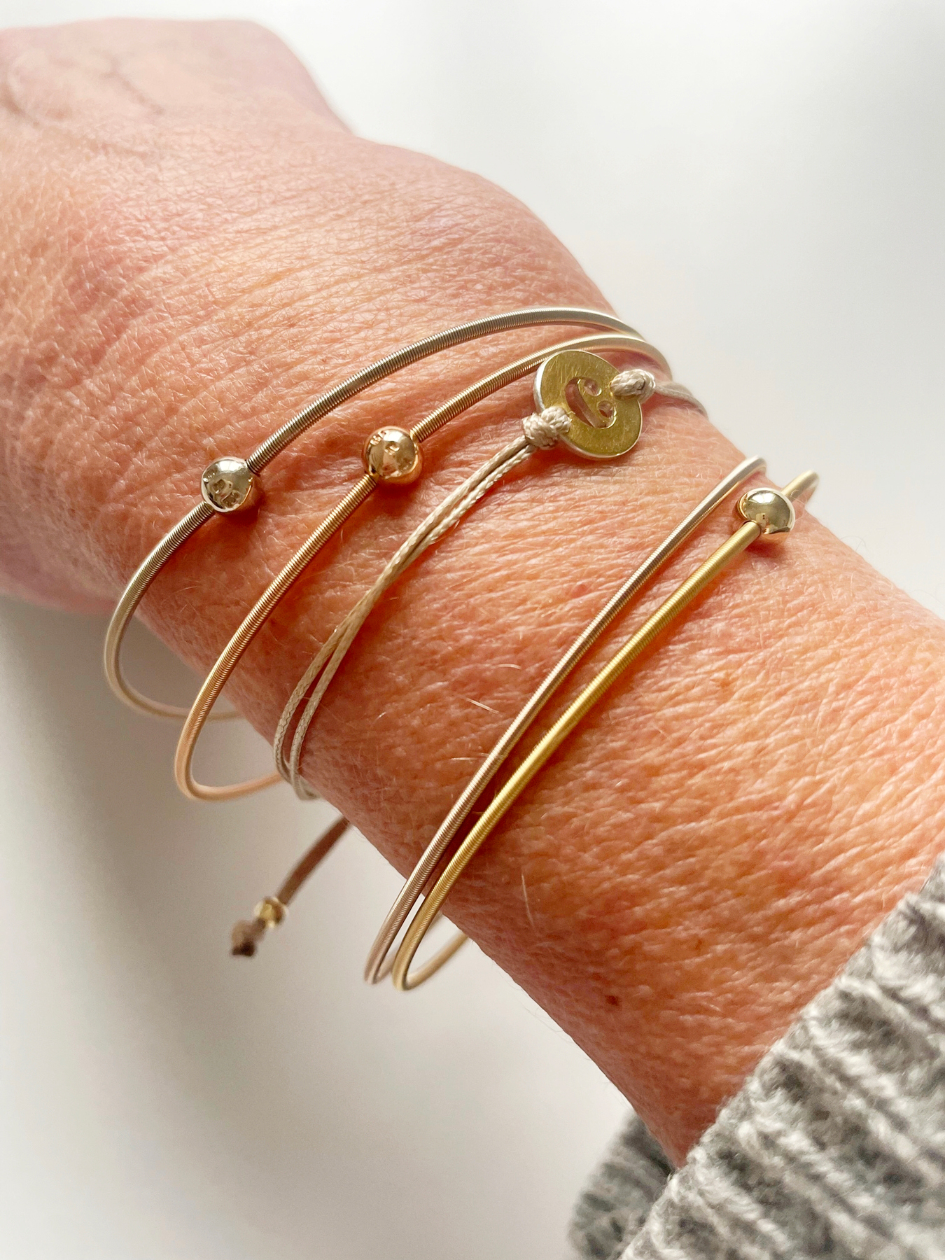 Niessing Colette am Arm einer Kundin