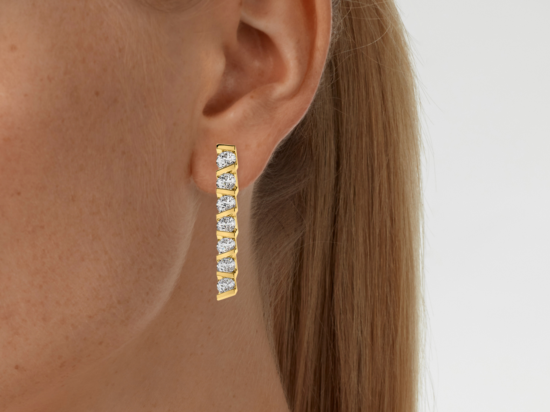 Ohrstecker Niessing Nivida mit je 7 Brillanten 0,16ct in Gelbgold